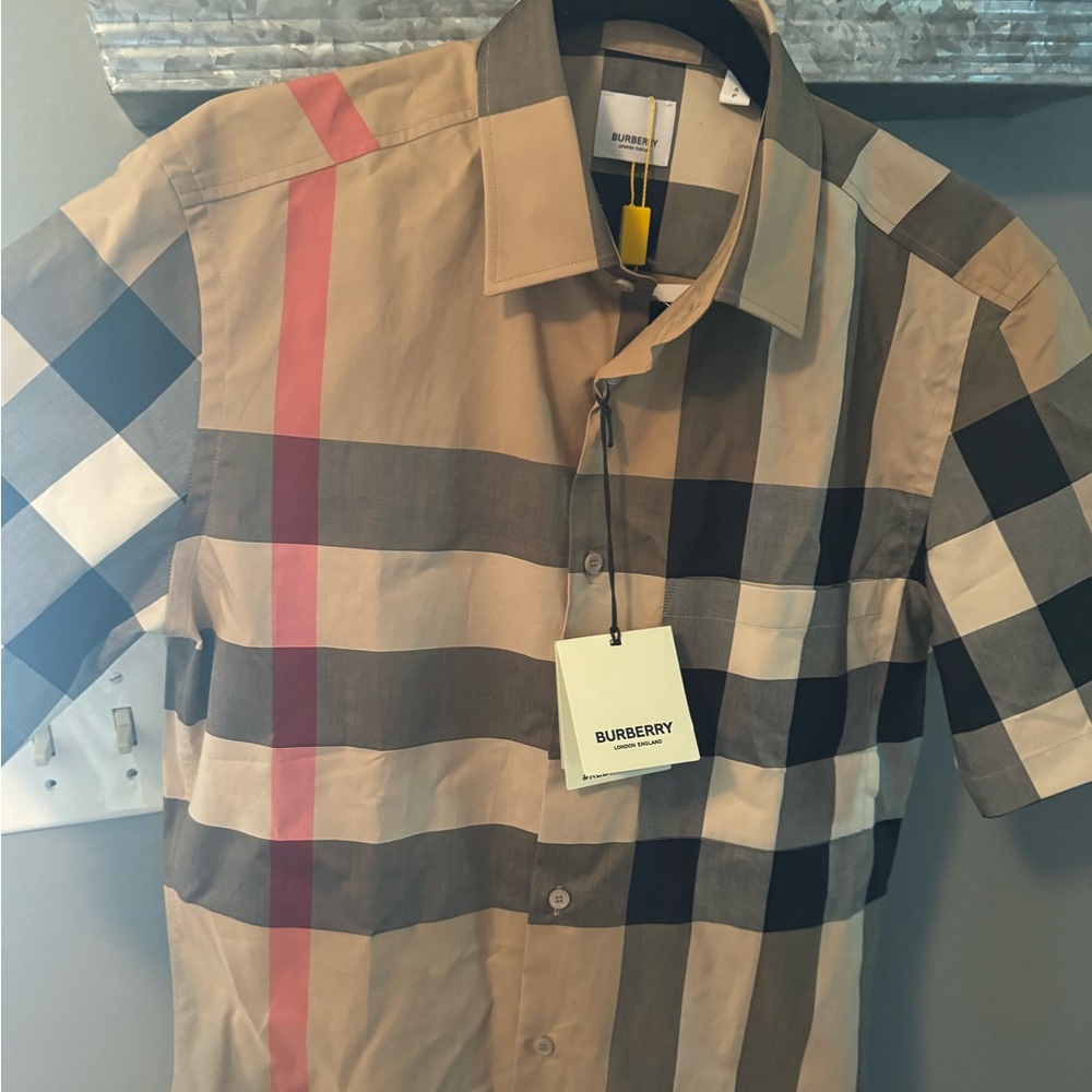 Men’s Burberry short sleeve